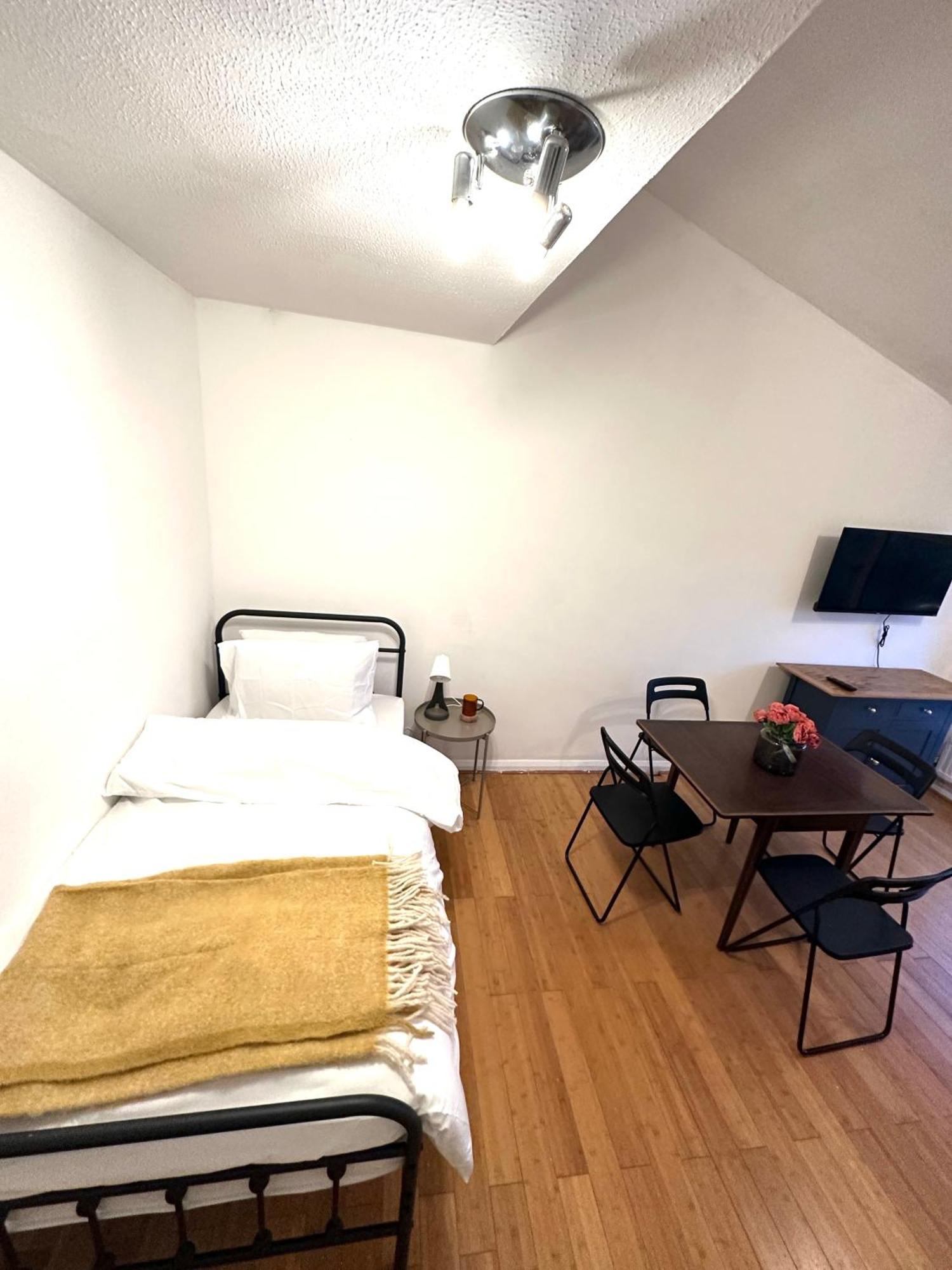20 Min To Heathrow Apartment