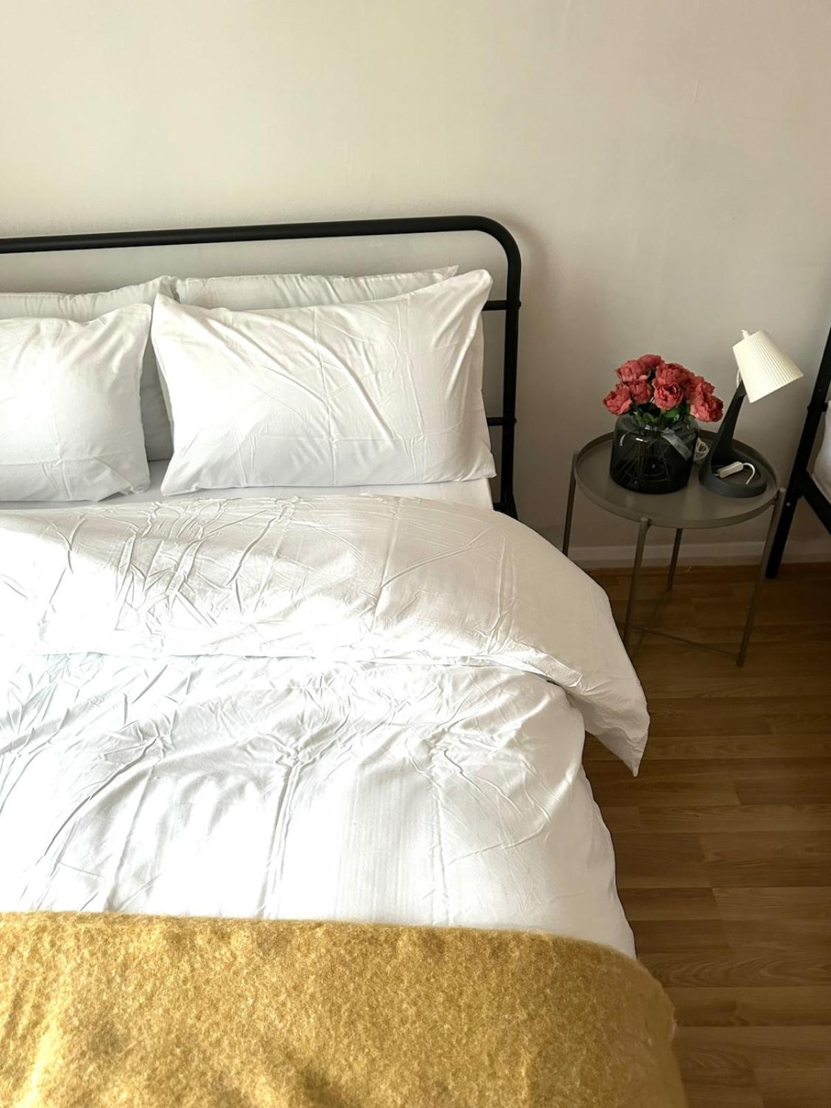 20 Min To Heathrow Apartment *