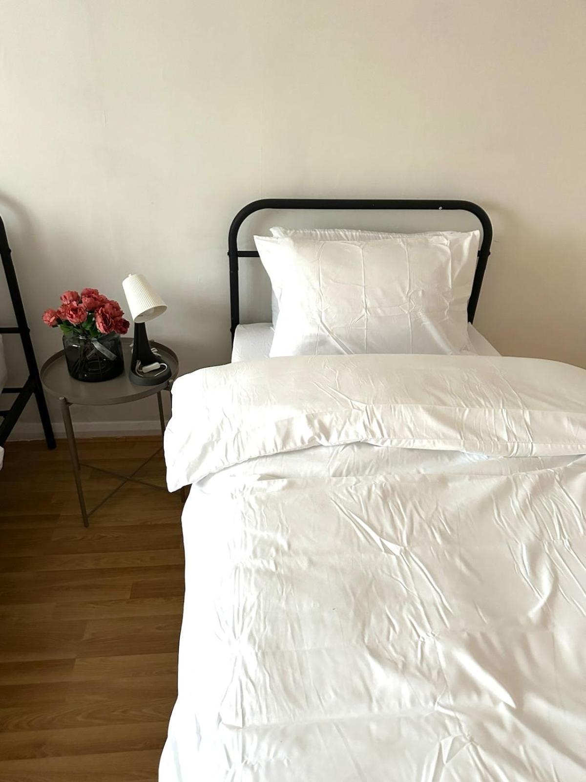 20 Min To Heathrow Apartment